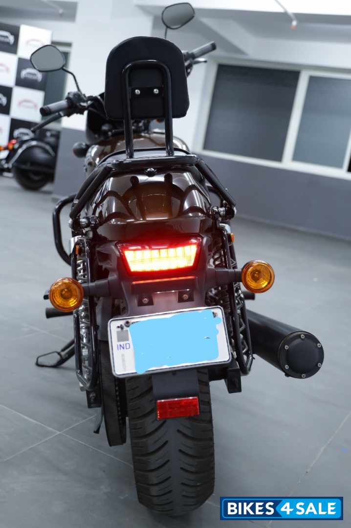 Brown Harley Davidson Street 750