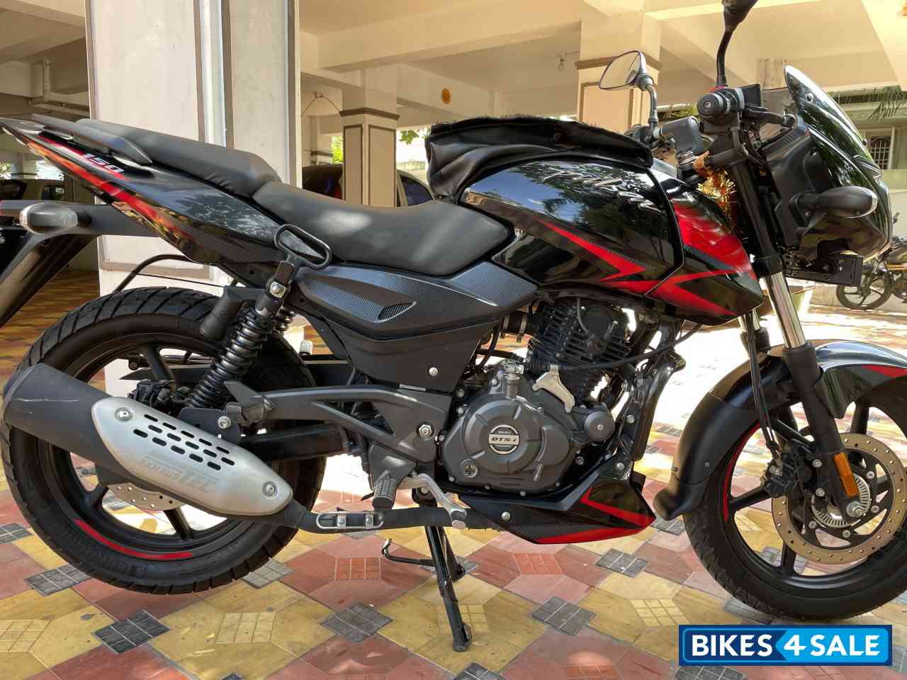 Black & Red Bajaj Pulsar 150 Twin Disc