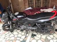 Black Bajaj Pulsar 150 Classic