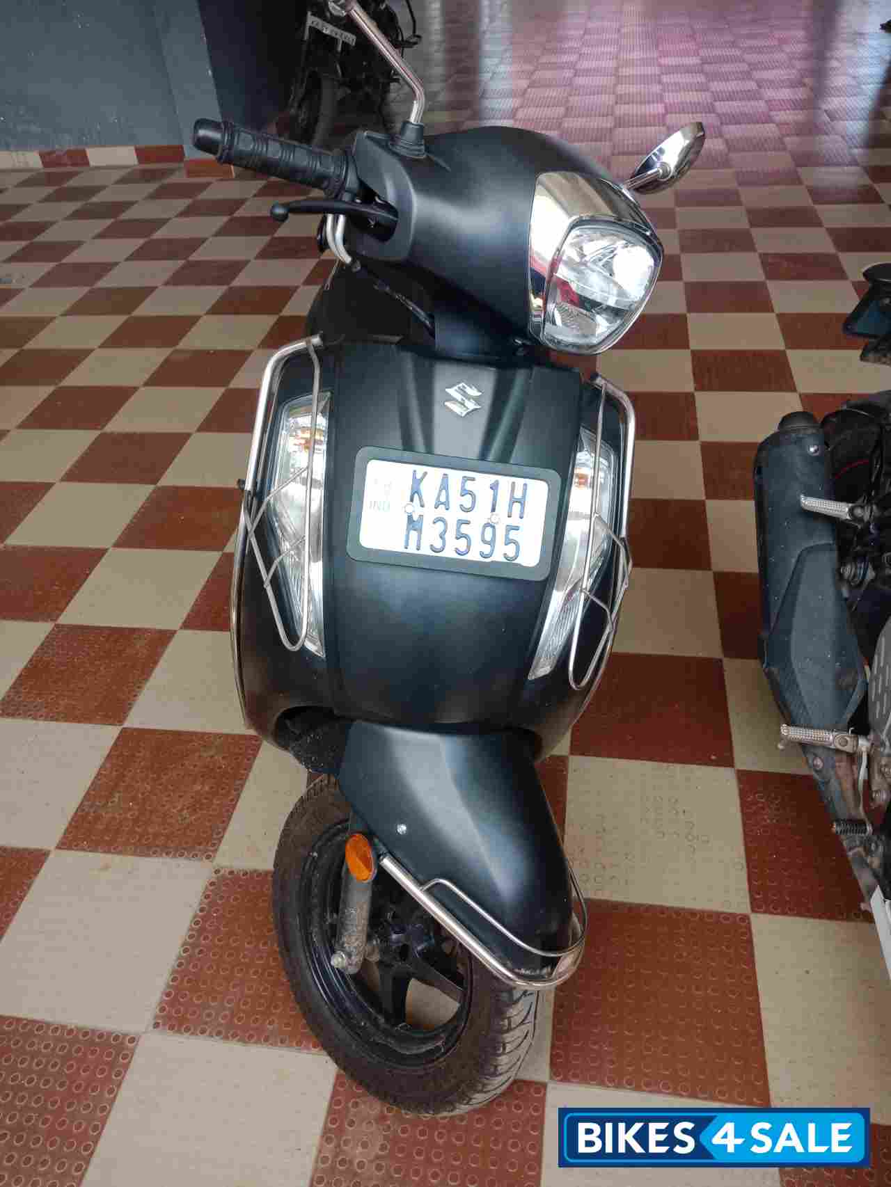Metallic Matt Black Suzuki Access 125 Special Edition BS6