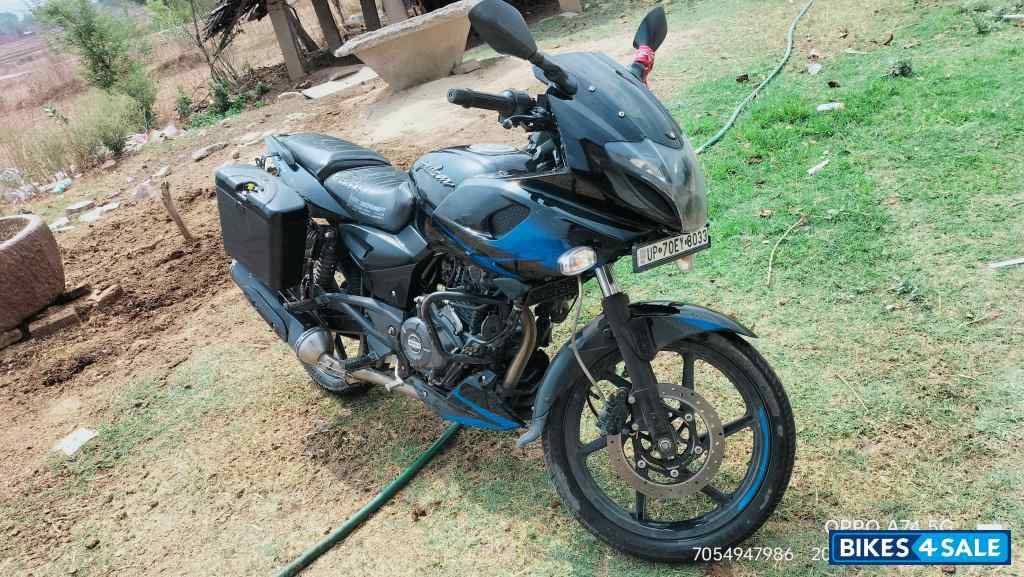 Bajaj  Pulser 220F