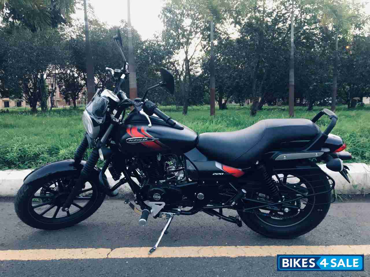 Bajaj Avenger Street 220