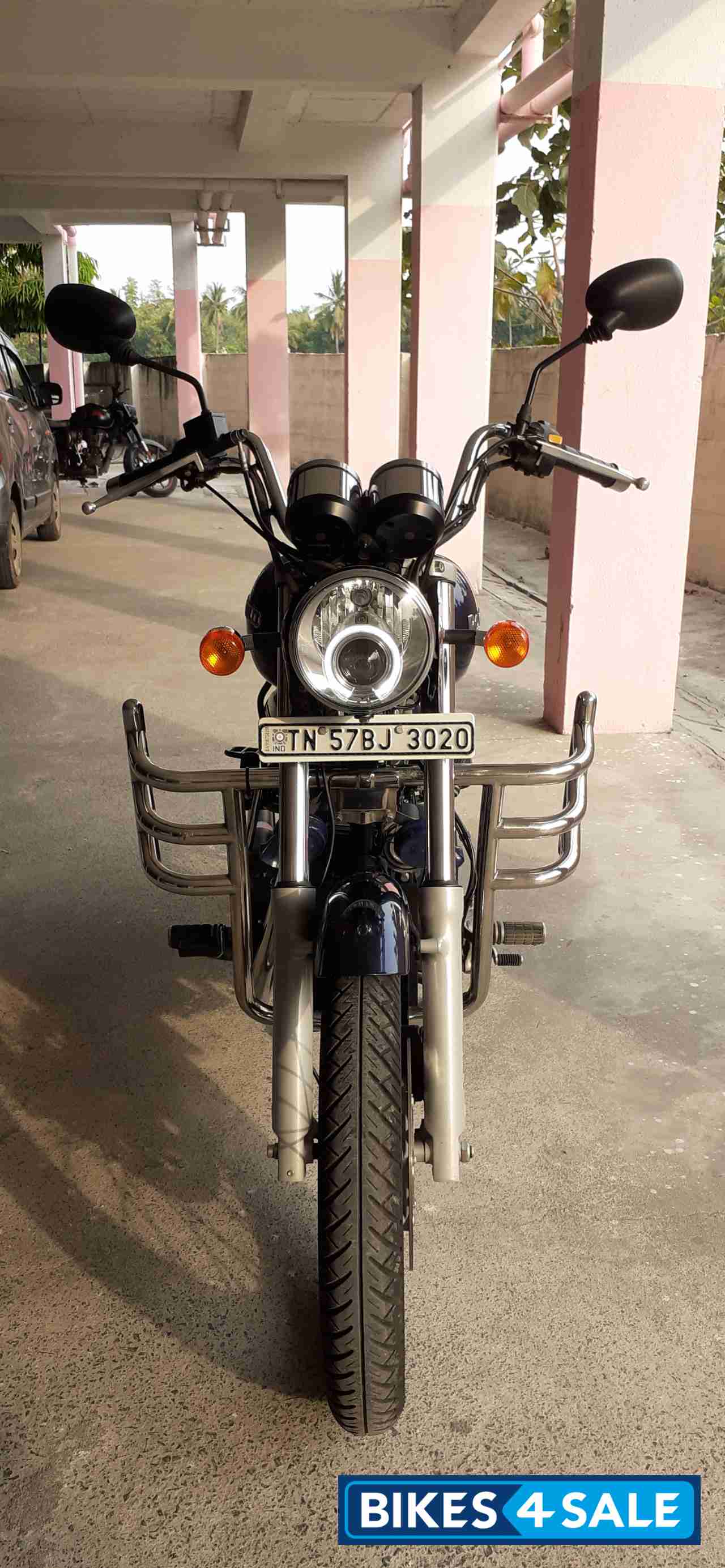 Marine Blue Royal Enfield Thunderbird 350