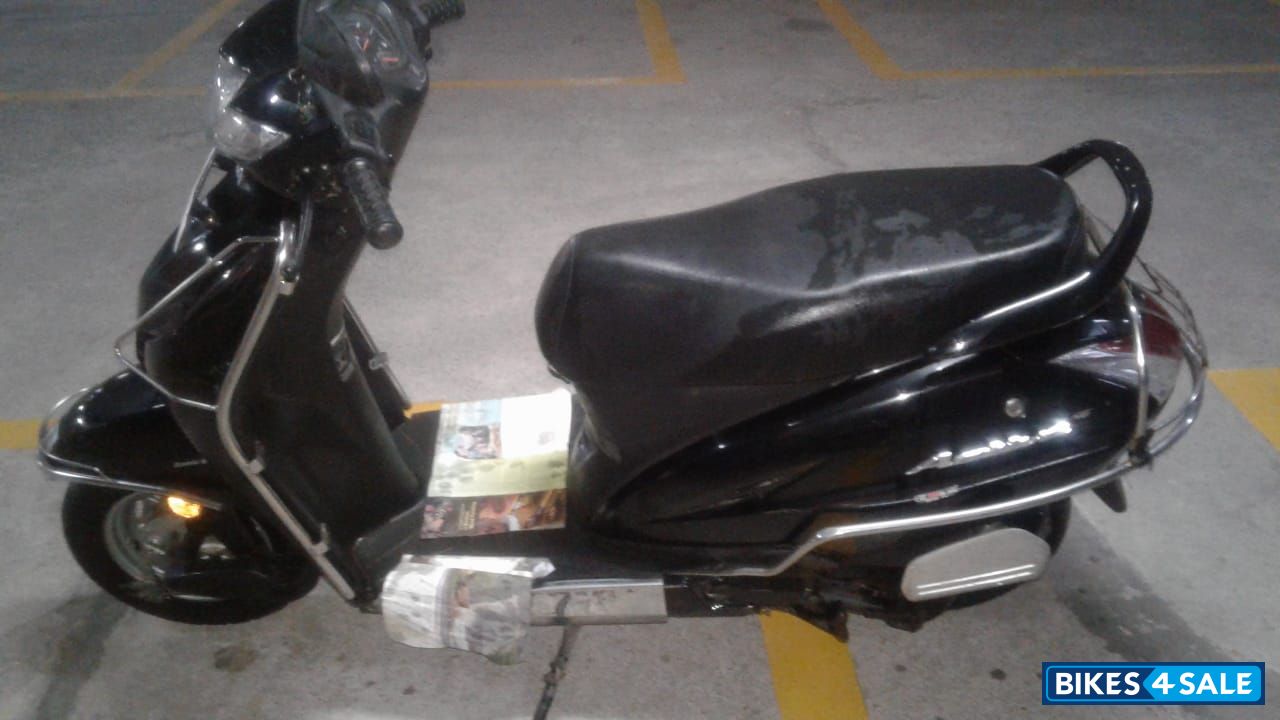Black Honda Activa 4G