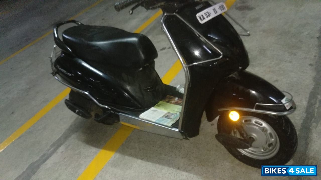 Black Honda Activa 4G