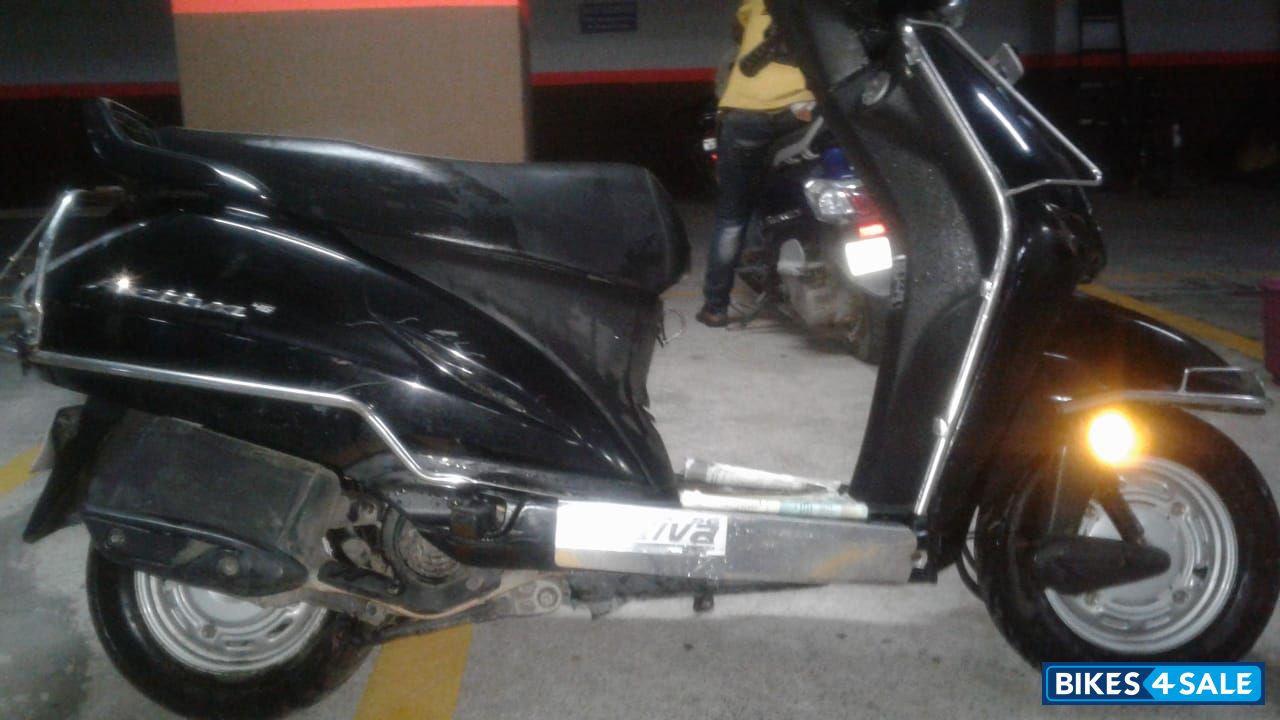 Black Honda Activa 4G