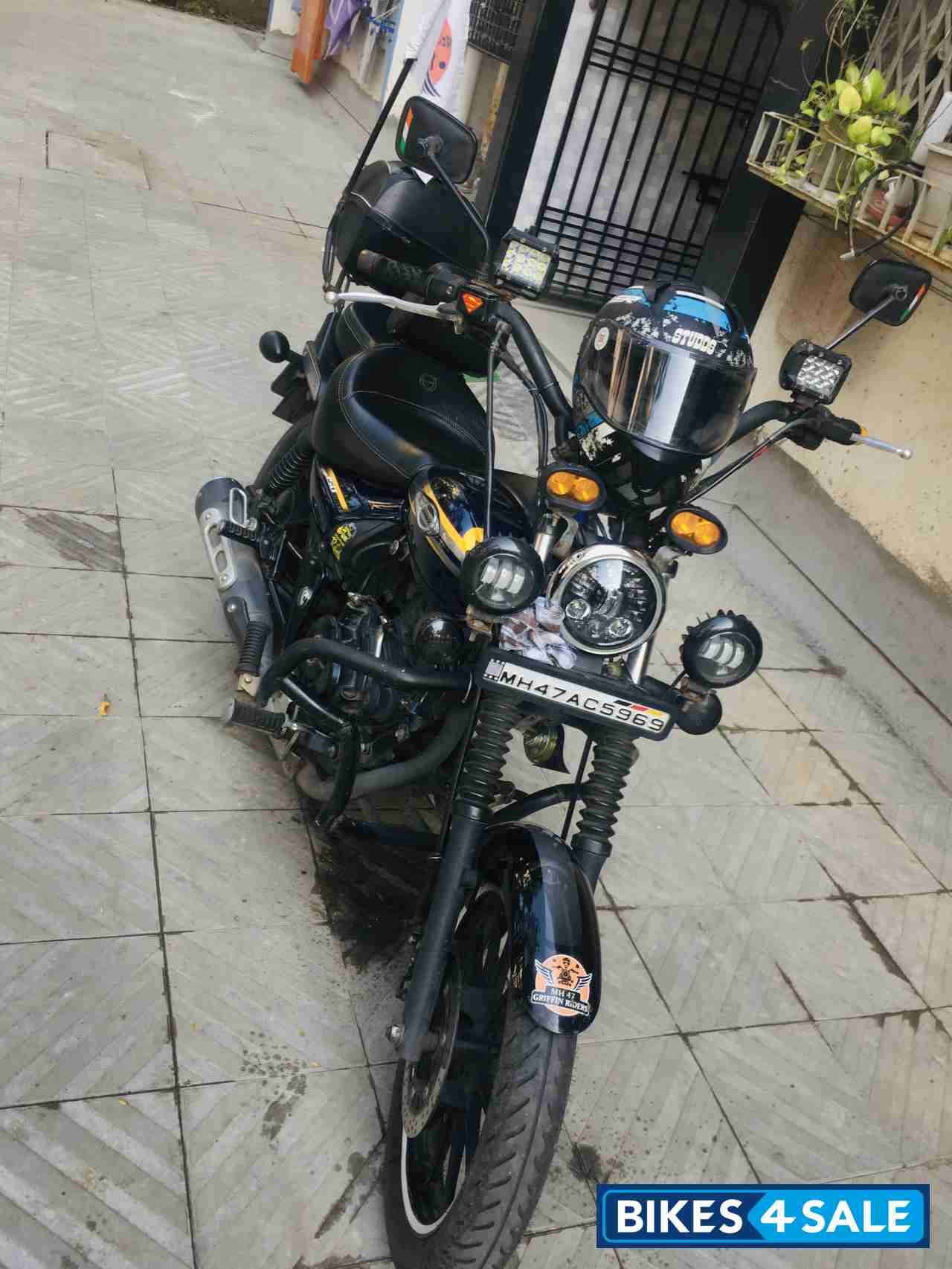 Bajaj Avenger Street 150