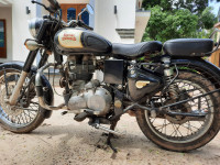 Blak Royal Enfield Classic 350