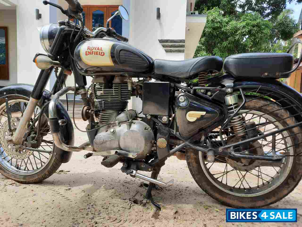 Blak Royal Enfield Classic 350