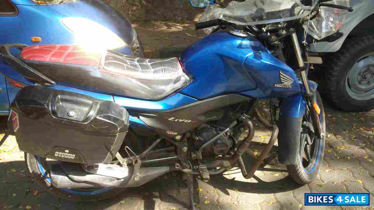 Blue Honda Livo 110