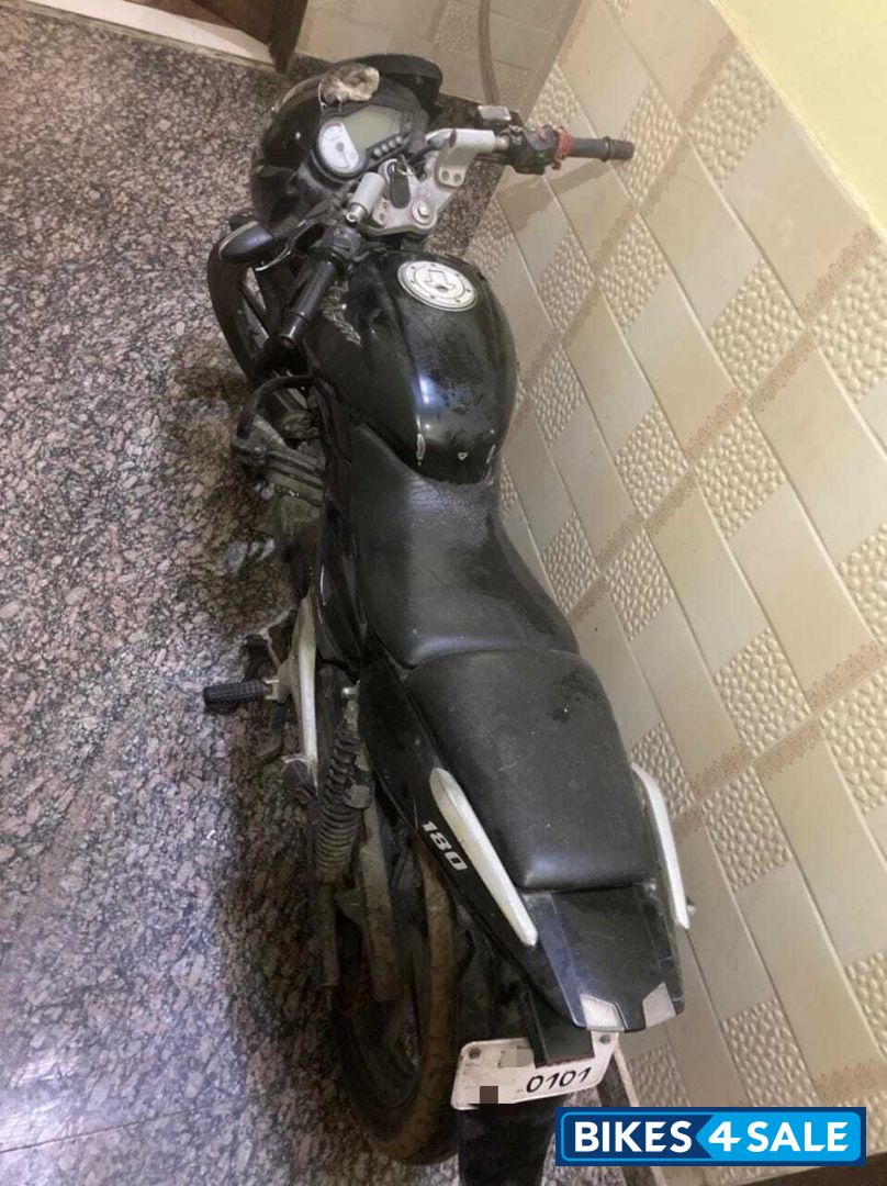 Black Bajaj Pulsar 180 DTSi