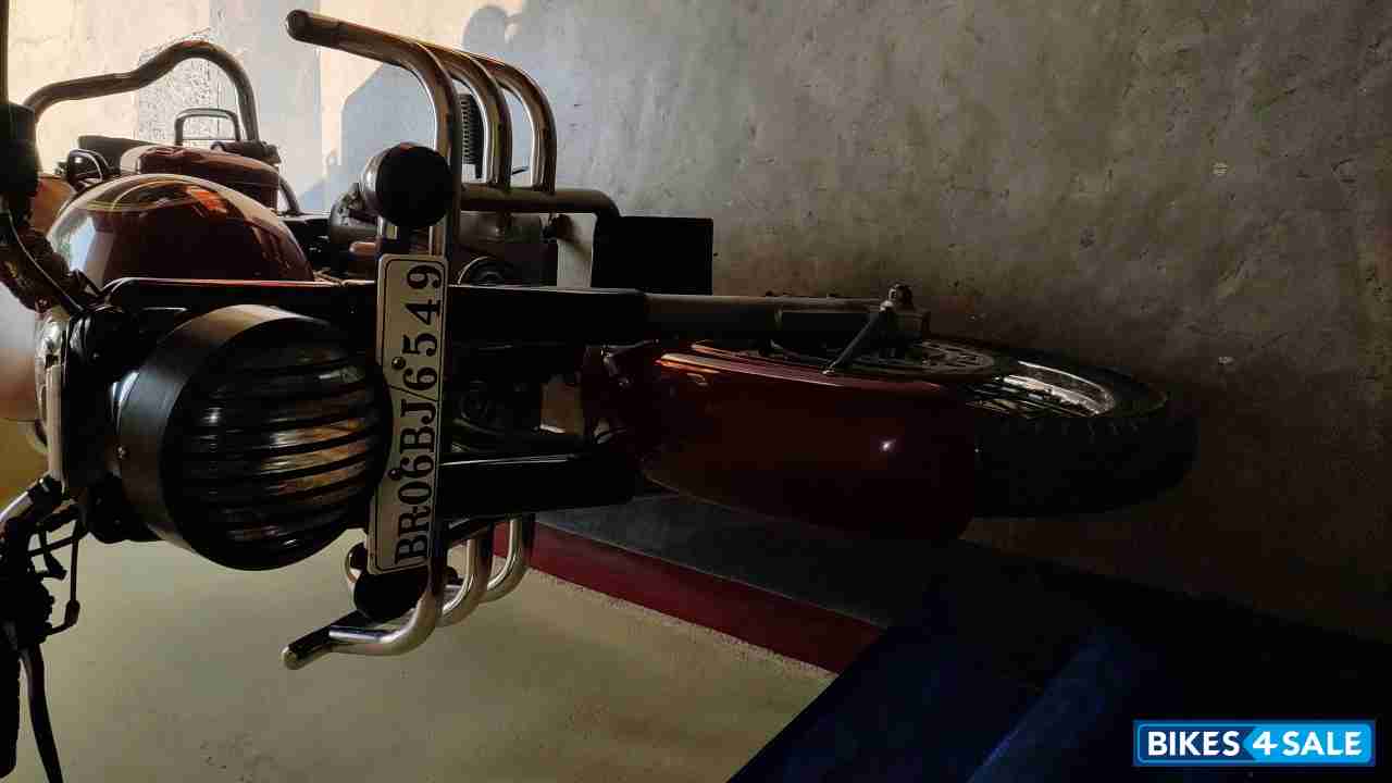 Chestnut Royal Enfield Classic 350