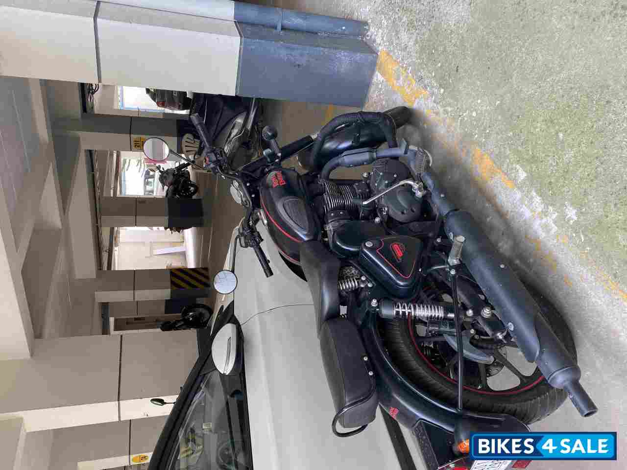 Royal Enfield Classic Stealth Black