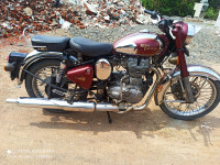 Maroon Royal Enfield Classic Chrome