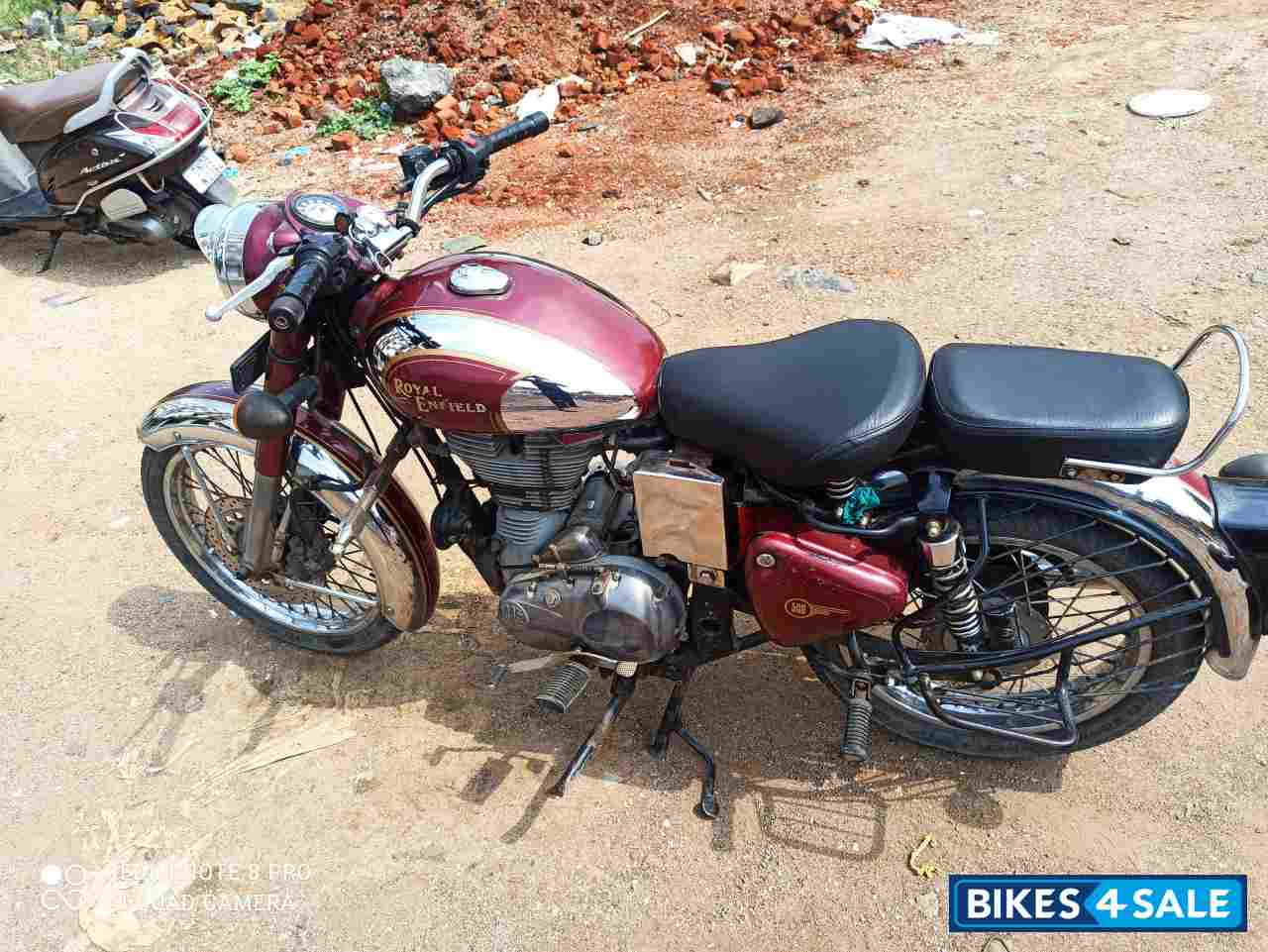 Maroon Royal Enfield Classic Chrome