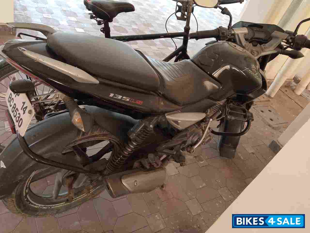 Black Bajaj Pulsar 135LS