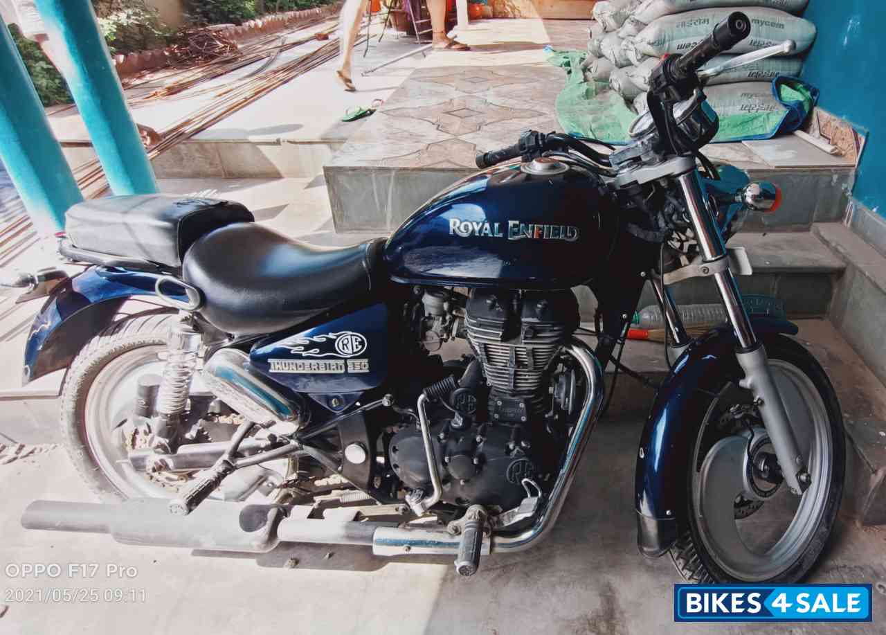 Dark Blue Royal Enfield Thunderbird 350 Dark Blue Royal Enfield Thunderbird 350