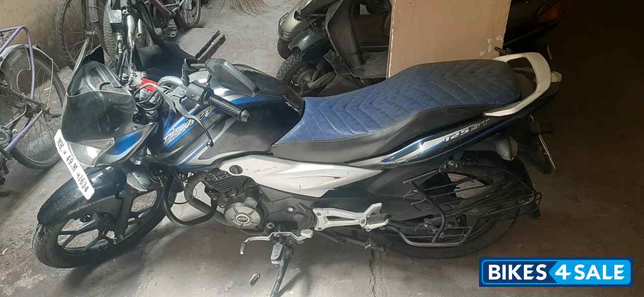 Bajaj Discover 125 ST