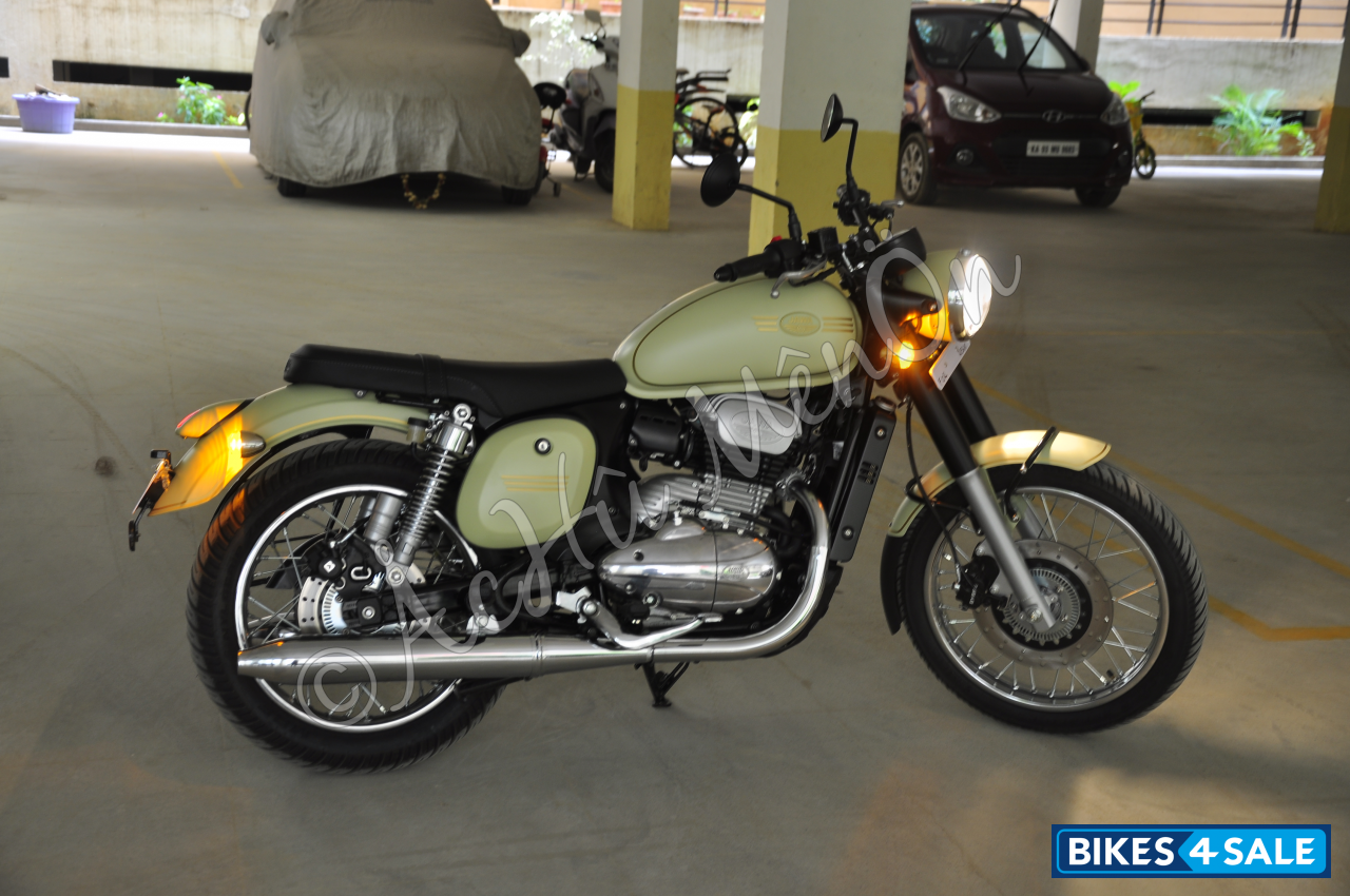 Jawa forty two Dual Channel ABS ¦ Lumos Lime