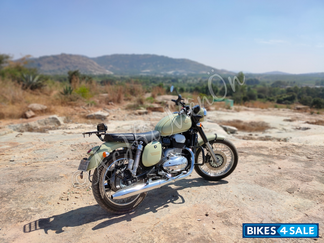 Jawa forty two Dual Channel ABS ¦ Lumos Lime