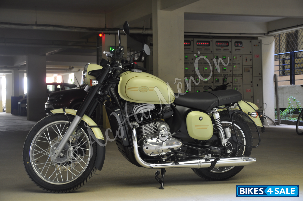 Jawa forty two Dual Channel ABS ¦ Lumos Lime