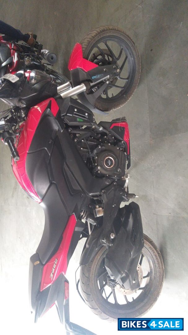 Bajaj Dominar 250