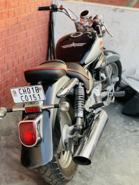 Hyosung Aquila GV250