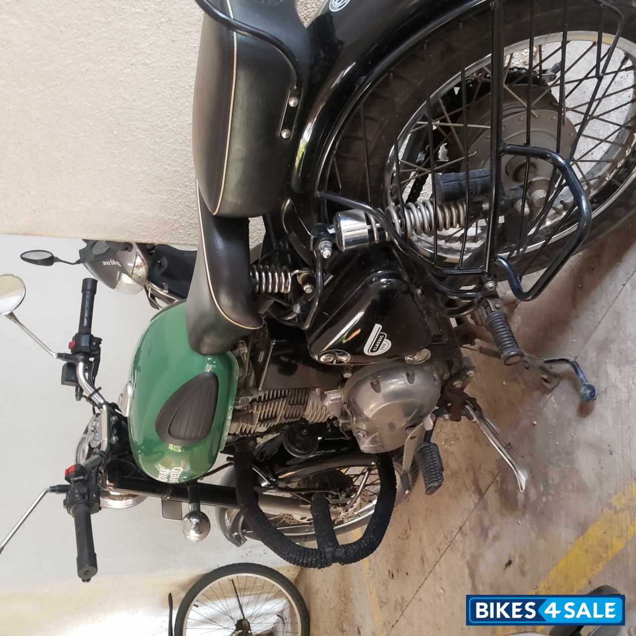 Royal Enfield Classic 350 Redditch Green