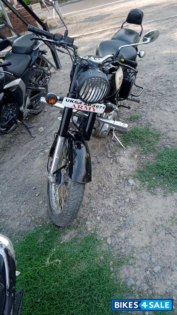 Black Royal Enfield Classic 350