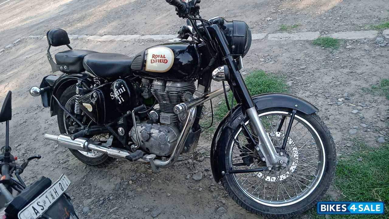 Black Royal Enfield Classic 350
