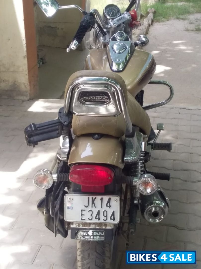 Golden Beige Bajaj Avenger Cruise 220