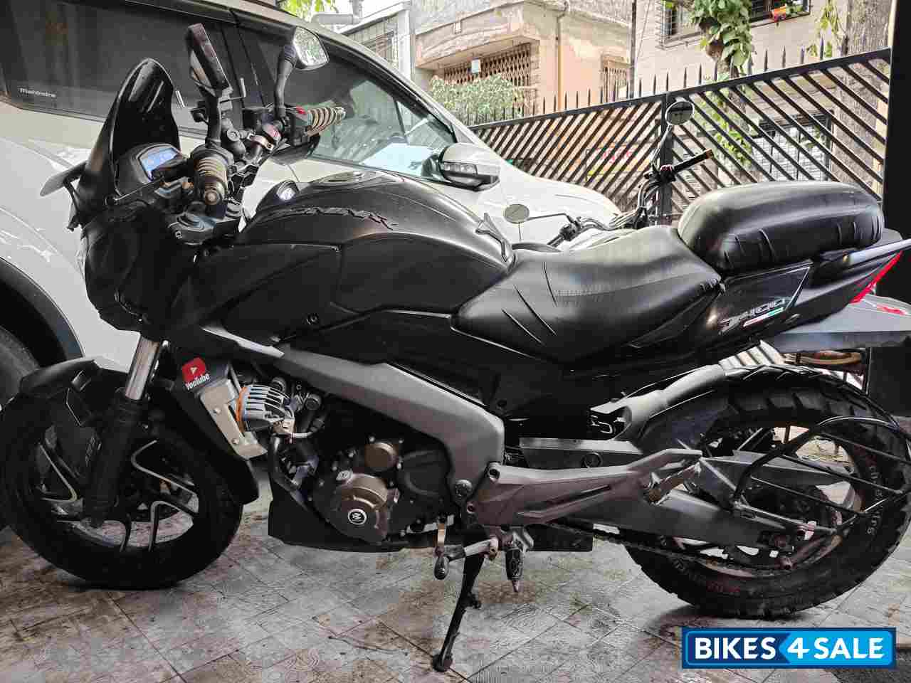 Bajaj Dominar 400