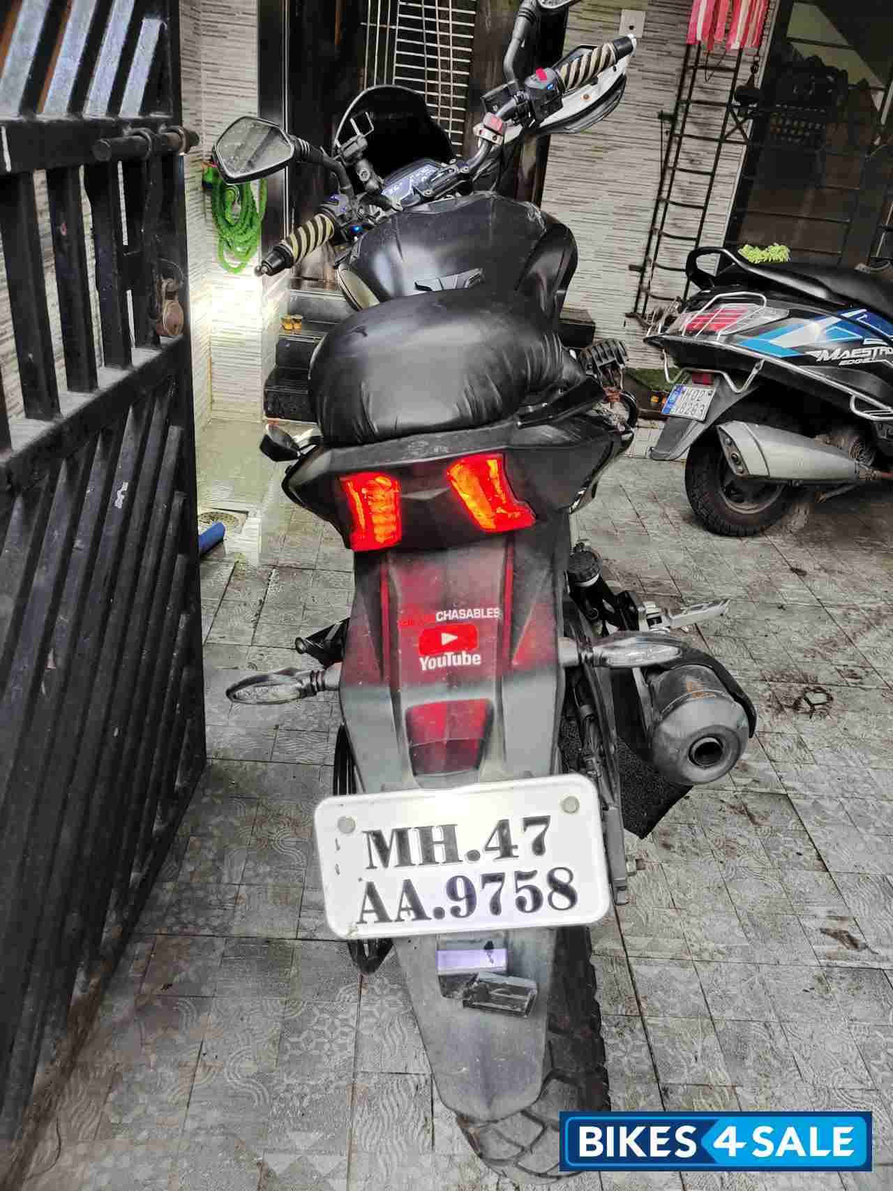 Bajaj Dominar 400