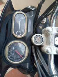 Bajaj V15 2016 Model