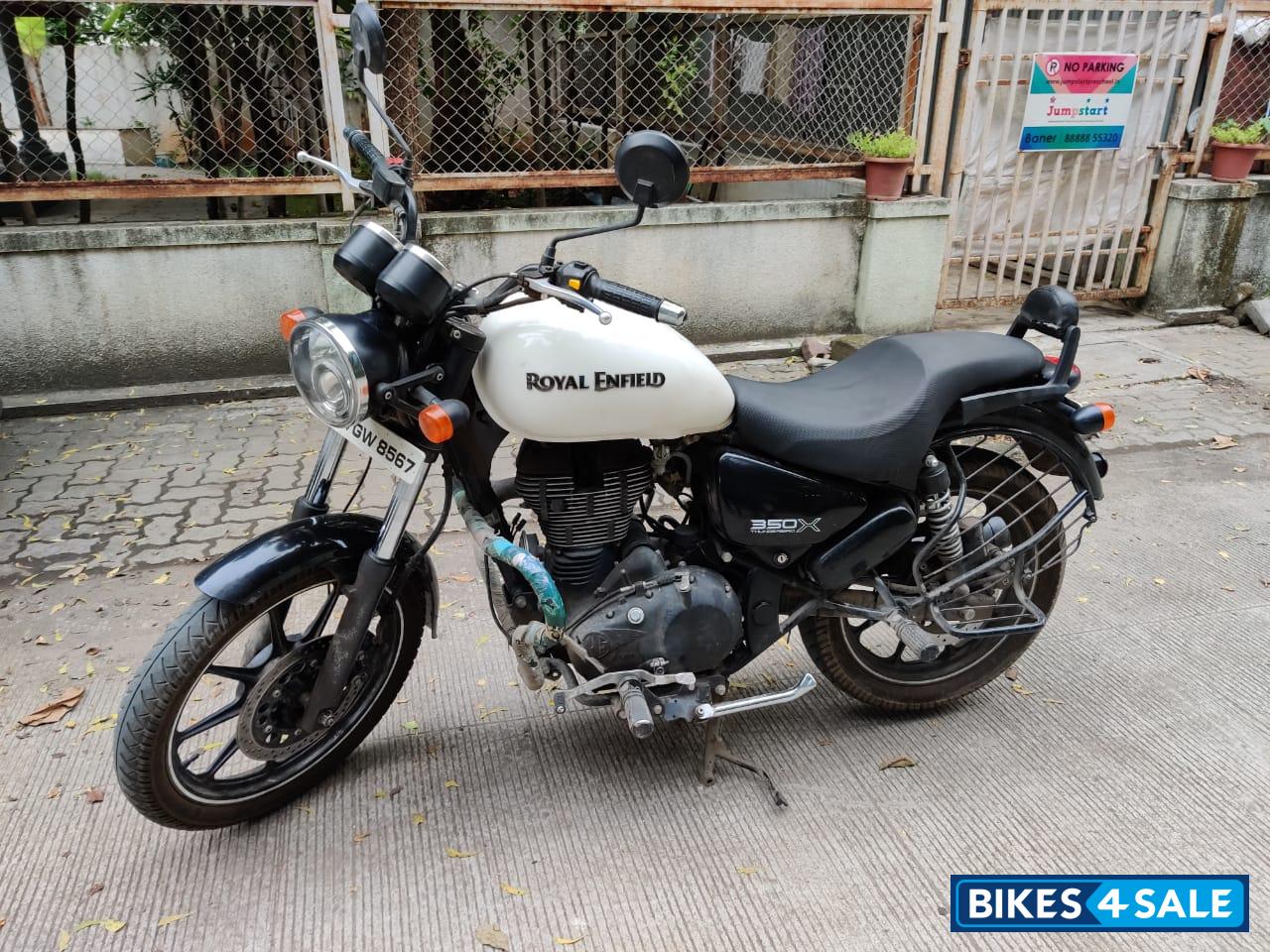 White Royal Enfield Thunderbird X 350