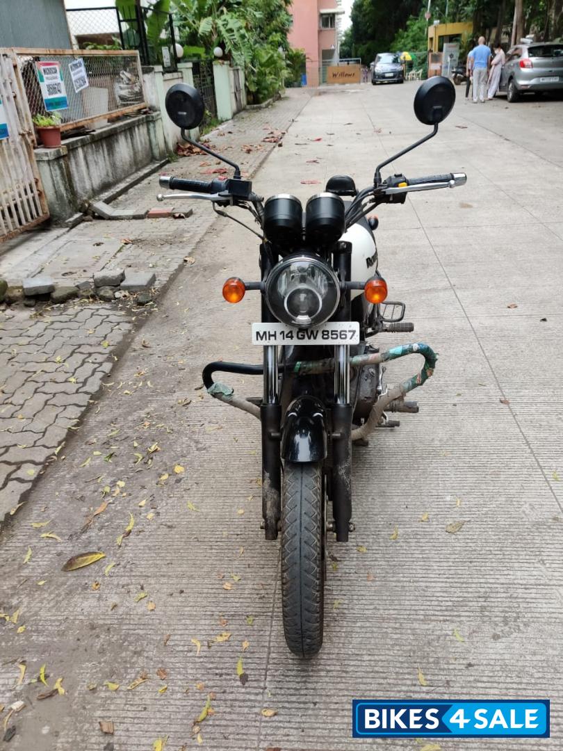 White Royal Enfield Thunderbird X 350