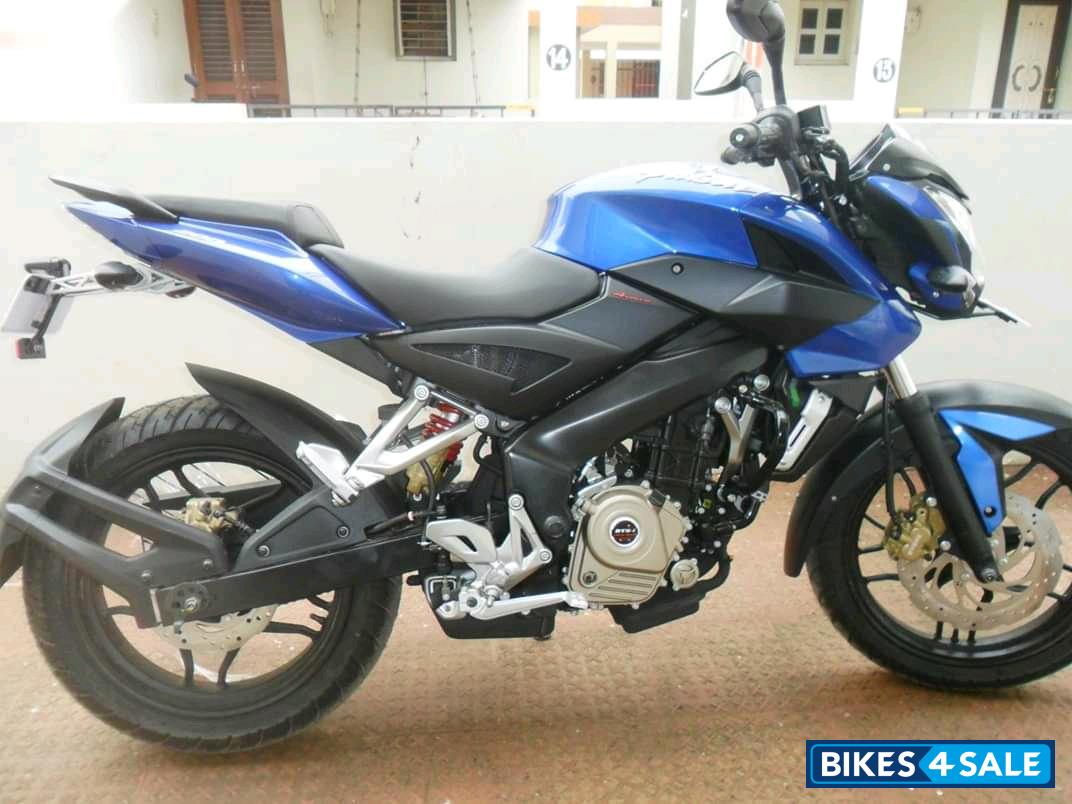 Bajaj Pulsar 200 NS