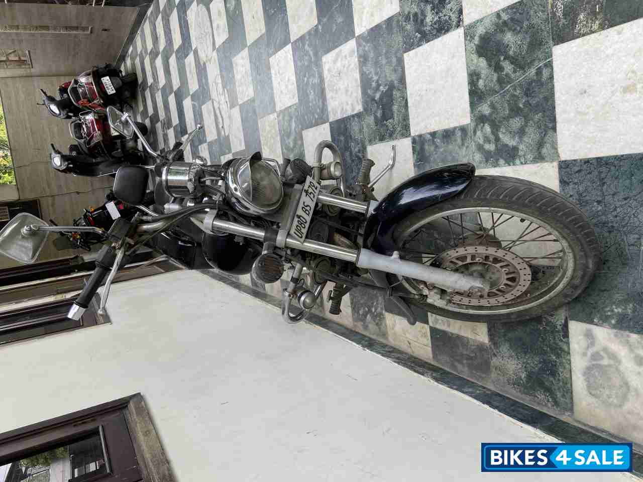 Bajaj Avenger 220 DTS-i