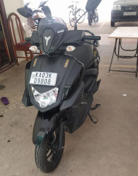 Black Yamaha  RAY ZR 125