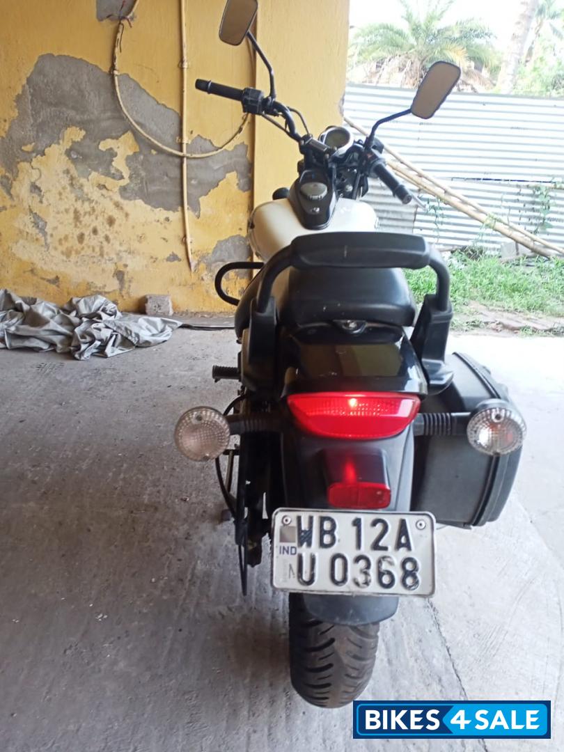 Bajaj Avenger Street 220