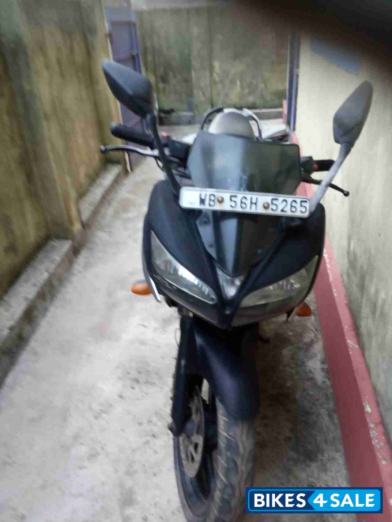 Black Yamaha Fazer