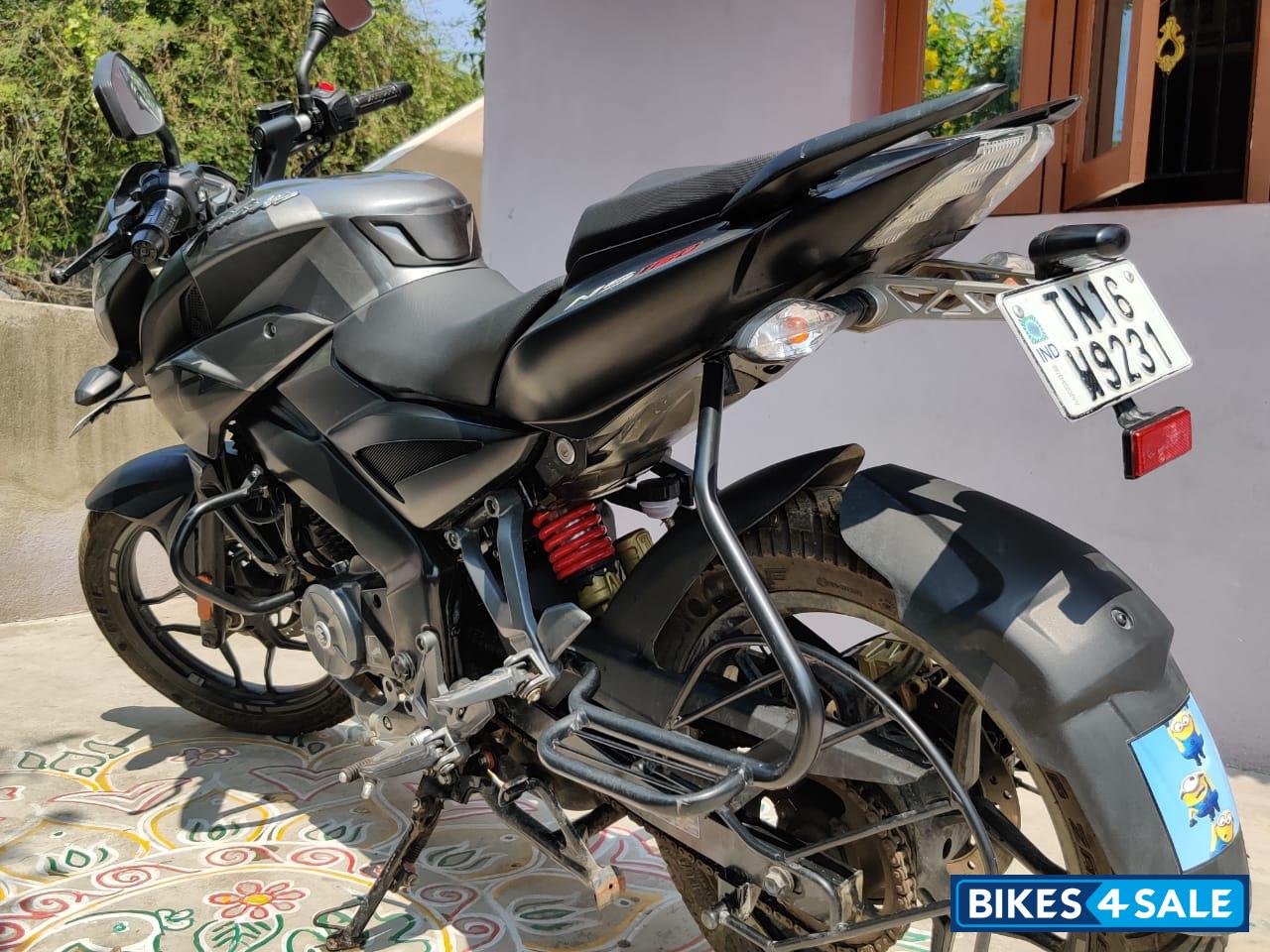 Gray Bajaj Pulsar NS 160 BS6