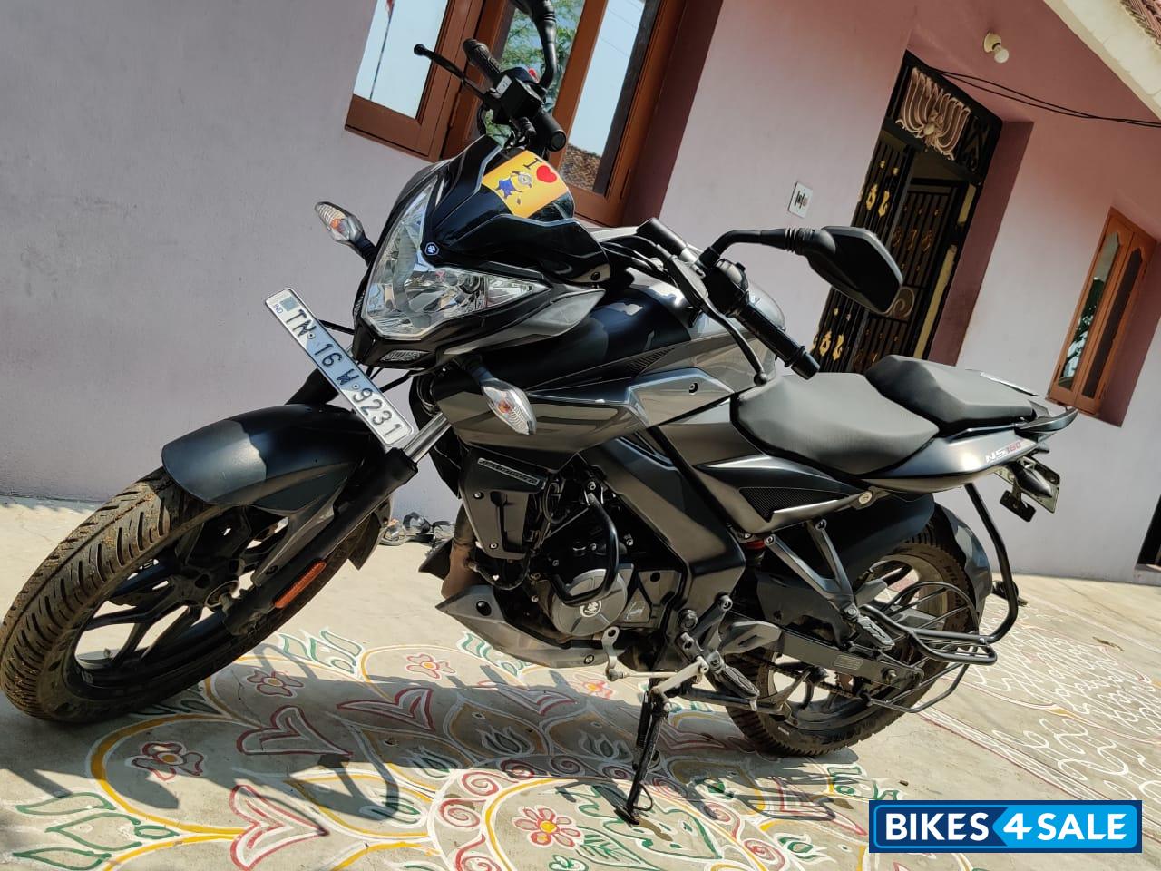 Gray Bajaj Pulsar NS 160 BS6