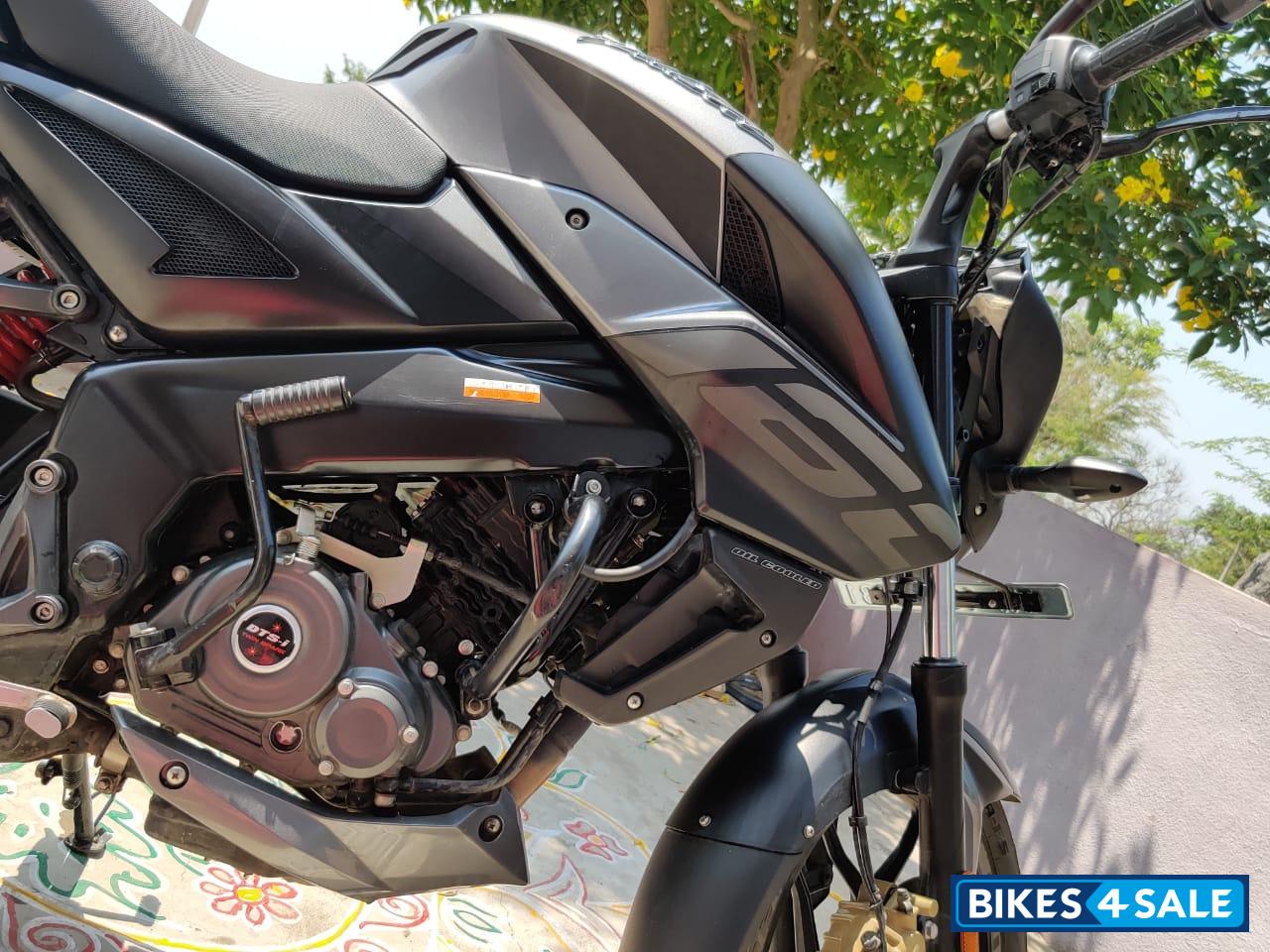 Gray Bajaj Pulsar NS 160 BS6