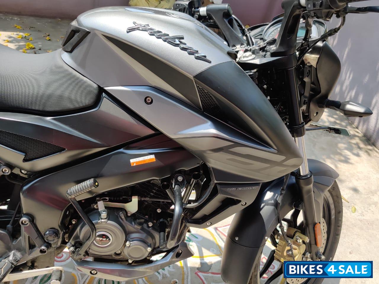 Gray Bajaj Pulsar NS 160 BS6