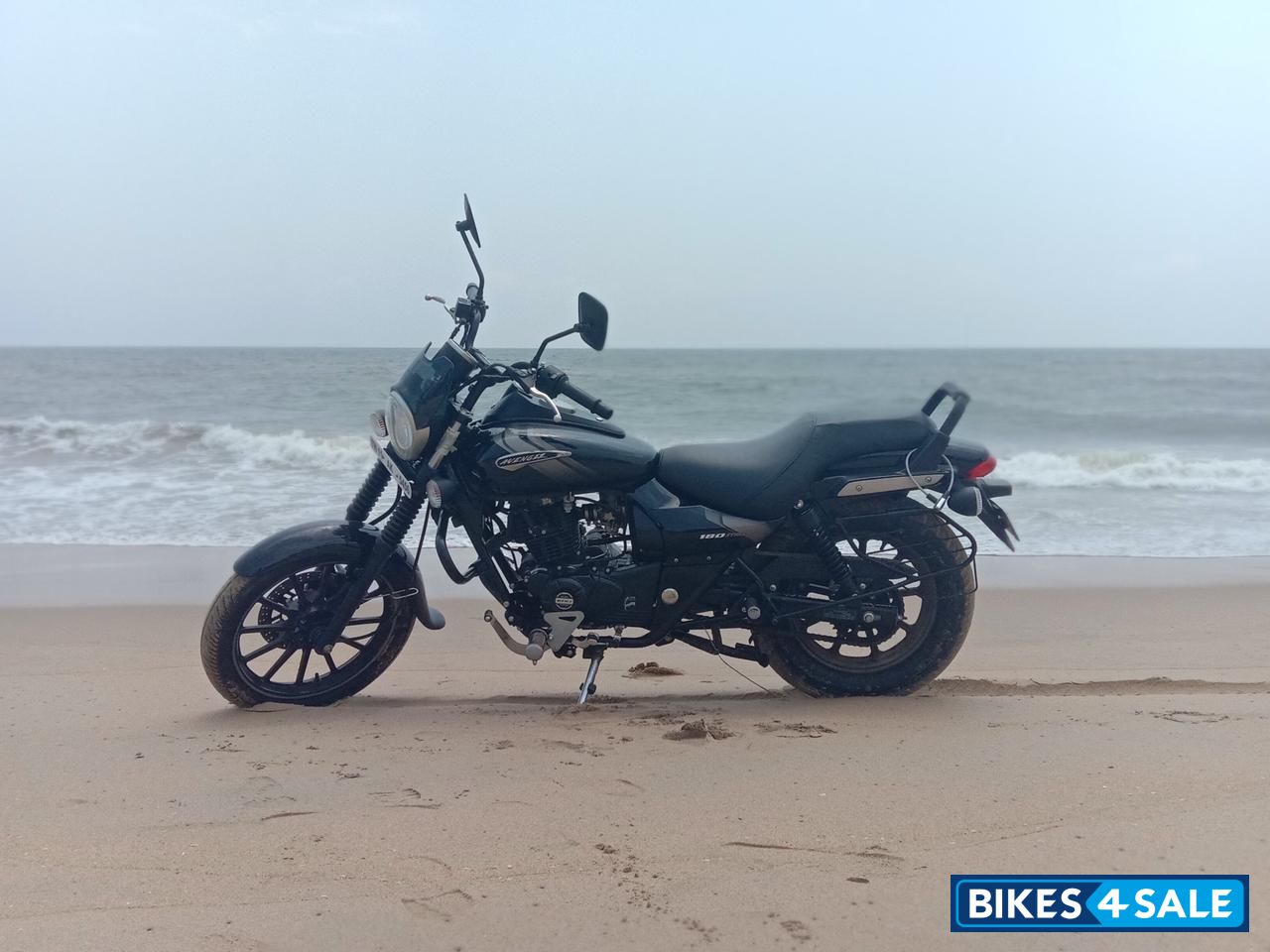 Black Bajaj Avenger Street 180