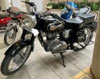 Black Royal Enfield Bullet Standard 350