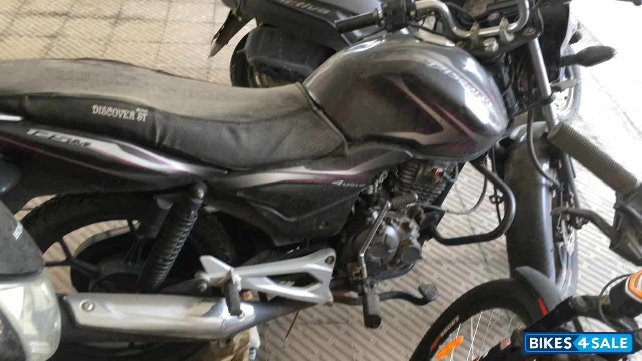 Bajaj Discover 125M