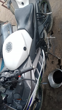 White Nd Grey Yamaha YZF R15 V2