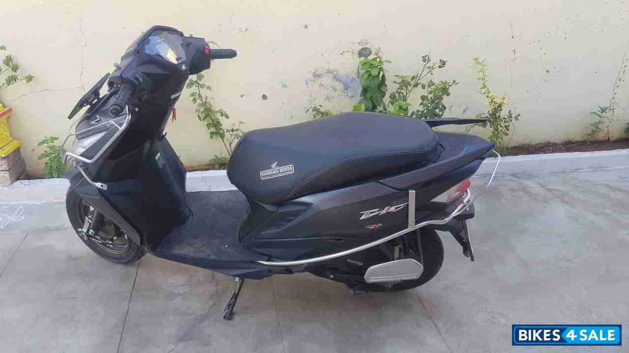 Metalic Axis Grey Honda Dio BS6